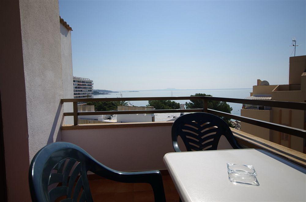 Marina Apartamentos Palmanova Exteriör bild