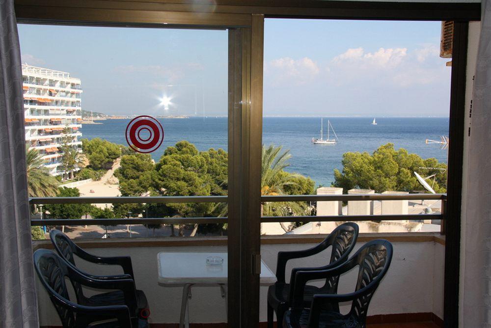 Marina Apartamentos Palmanova Exteriör bild