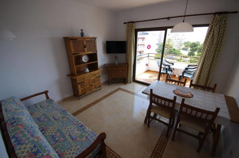 Marina Apartamentos Palmanova Exteriör bild