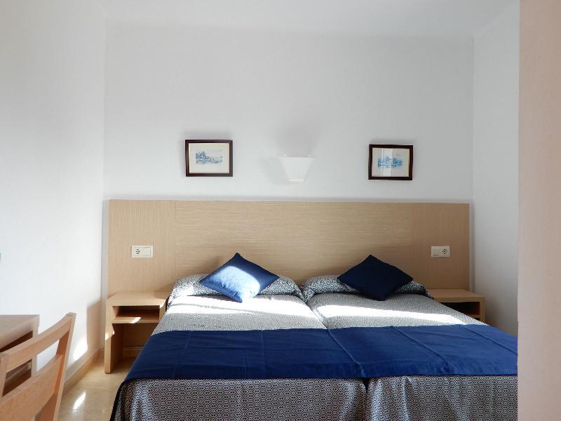 Marina Apartamentos Palmanova Exteriör bild