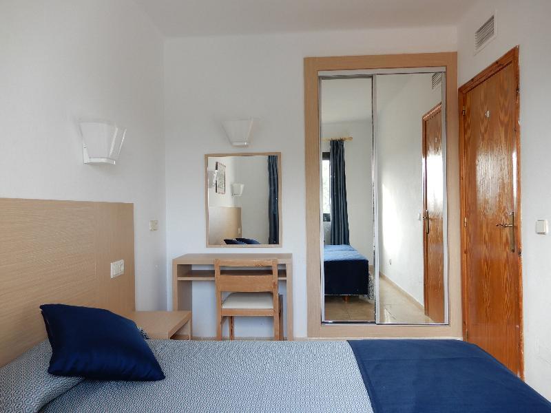 Marina Apartamentos Palmanova Exteriör bild