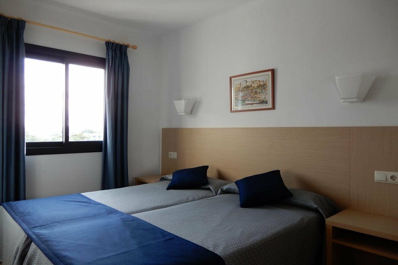 Marina Apartamentos Palmanova Exteriör bild